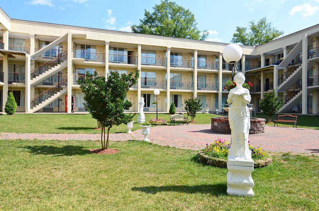 Stayapt Suites Alexandria-Fort Belvoir Exterior foto